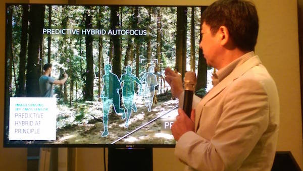 預測追蹤對焦技術，可以讓相機在錄影或拍照時，預測物體下一步的移動位置（記者劉季清攝）