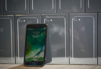 (門市更新)數百台 iPhone 7 曜石黑到港!想搶購有方法? (門市更新)數百台 iPhone 7 曜石黑到港!想搶購有方法?