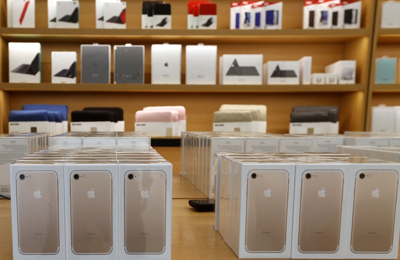 iPhone 7 受到大量果粉的歡迎(圖/法新社)