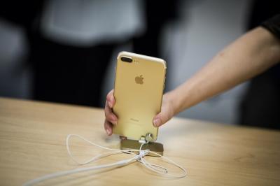 手機廠寒冬將至?市調分析:智慧型手機市場已停滯! 手機廠寒冬將至?市調分析:智慧型手機市場已停滯!