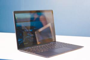 終於超越 Macbook?Asus 在台推出頂規版 ZenBook 3! 終於超越 Macbook?Asus 在台推出頂規版 ZenBook 3!