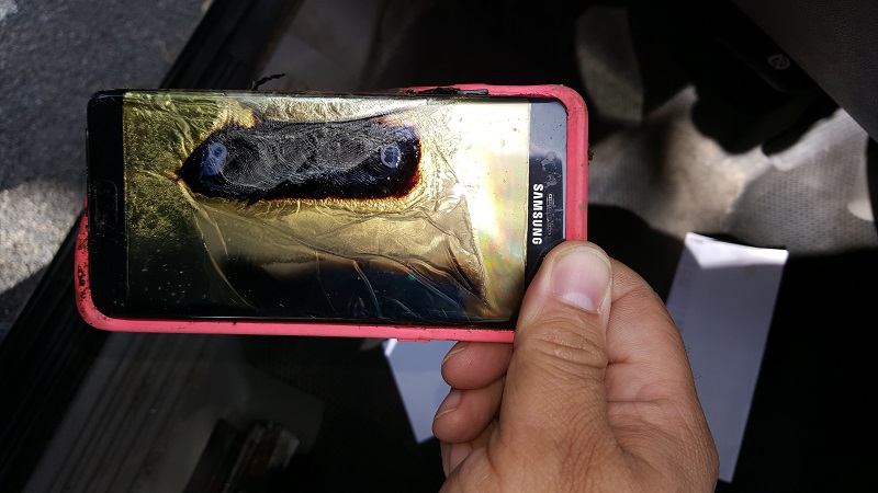 Galaxy Note 7 爆炸後,用戶勢必得考慮更換新手機使用(圖/美聯社)