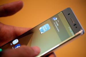 Galaxy Note 7 禁止上飛機！三星在台灣機場提供備用機服務！