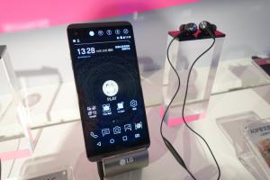 開賣先降 2 千元?LG V20 正式在台推出! 開賣先降 2 千元?LG V20 正式在台推出!