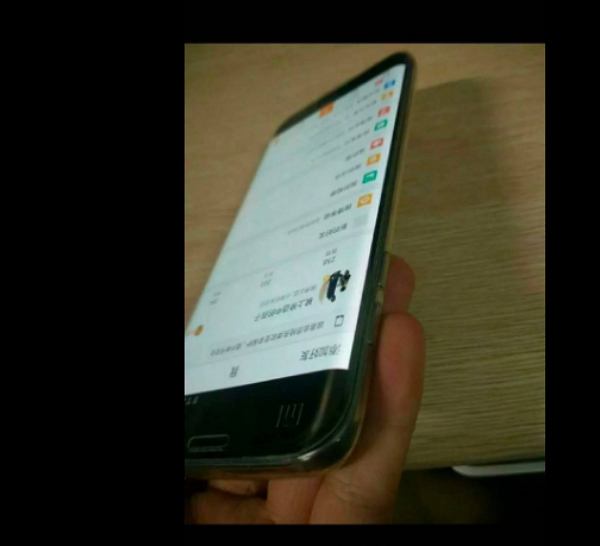 小米 Note 2 諜照曝光(圖/翻攝自phonearena)