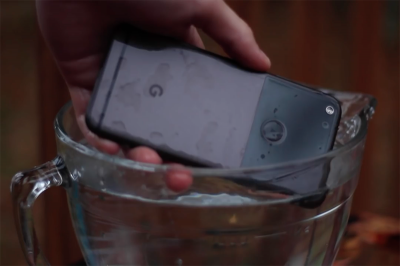 防水防塵 IP53 也很厲害?Google Pixel 防水力比想像得強! 防水防塵 IP53 也很厲害?Google Pixel 防水力比想像得強!
