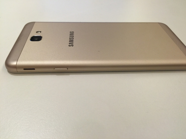 最夯中階機真的好用?Galaxy J7 Prime 開箱實測!