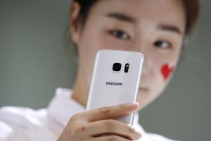 這個怎麼換?加拿大驚傳 Galaxy S7 Edge 自燃! 這個怎麼換?加拿大驚傳 Galaxy S7 Edge 自燃!