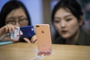 根本反人性？外媒批評 Apple 製造太多「轉接器」！