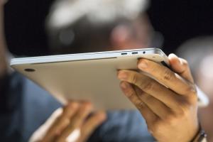 新 Macbook Pro 有缺陷？傳 Thunderbolt 3 支援度不完整！