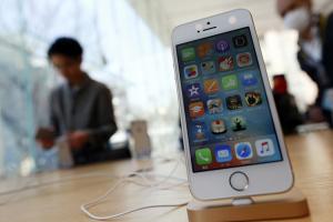 小手機愛好者心碎!分析師:iPhone SE 明年不會升級! 小手機愛好者心碎!分析師:iPhone SE 明年不會升級!