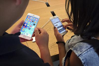 iPhone 賣得好嗎?市調:美國以外地區銷售衰退! iPhone 賣得好嗎?市調:美國以外地區銷售衰退!