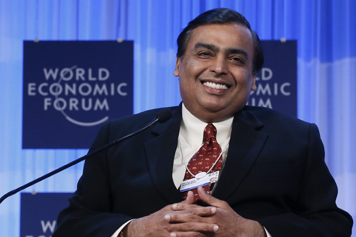 印度首富穆克什(Mukesh Ambani)表示,將會推出只要 1000 盧比的 4G 手機(圖/翻攝自 News18.com)
