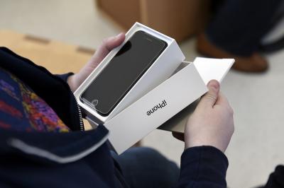 跌破眼鏡?Android 手機故障率連 iPhone 一半都不到! 跌破眼鏡?Android 手機故障率連 iPhone 一半都不到!