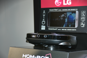 物聯網家電來襲!LG 在台推出新款空淨機與「掃地監視器」? 物聯網家電來襲!LG 在台推出新款空淨機與「掃地監視器」?