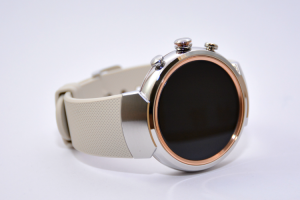 時尚感大增外還有更多？Asus ZenWatch 3 的五項重點評測！