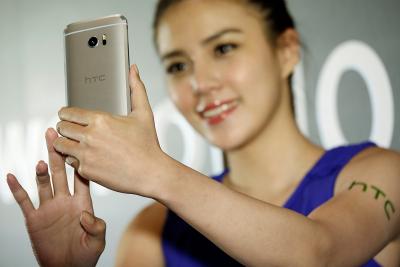 HTC 新旗艦「值得期待」?關於 HTC 11 的 6 大預測! HTC 新旗艦「值得期待」?關於 HTC 11 的 6 大預測!