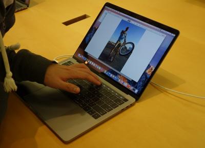 新 Macbook Pro 通路開賣倒數中!AirPods 預購同步開跑! 新 Macbook Pro 通路開賣倒數中!AirPods 預購同步開跑!