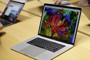 外媒揭露新 Macbook Pro 開發真相！是「妥協」不是「創新」？