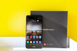 「曜石黑」夯到 Huawei Mate 9 也要用!但外觀差很大? 「曜石黑」夯到 Huawei Mate 9 也要用!但外觀差很大?