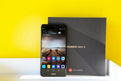 「曜石黑」夯到 Huawei Mate 9 也要用!但外觀差很大? 「曜石黑」夯到 Huawei Mate 9 也要用!但外觀差很大?