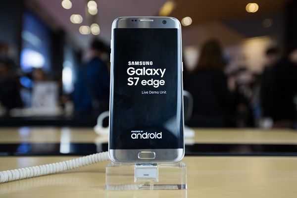 Galaxy S7 Edge(圖/彭博社)