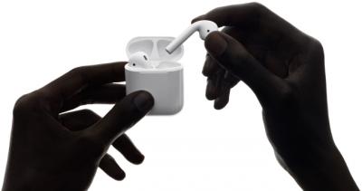 AirPods 充電盒落漆！網友爆電力耗損異常快速