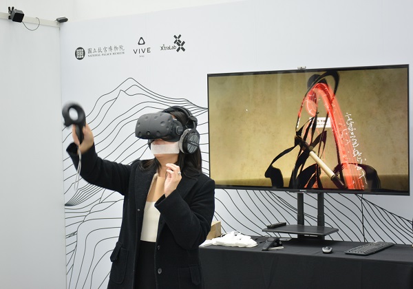 與故宮合作的 VR 項目,也將會在 CES 2017 上展示(圖/記者譚偉晟攝)