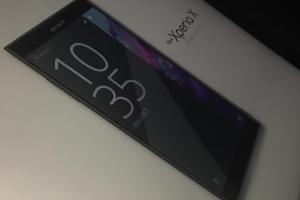 實機照曝光!Sony Xperia X 新機將採用超窄邊框設計! 實機照曝光!Sony Xperia X 新機將採用超窄邊框設計!