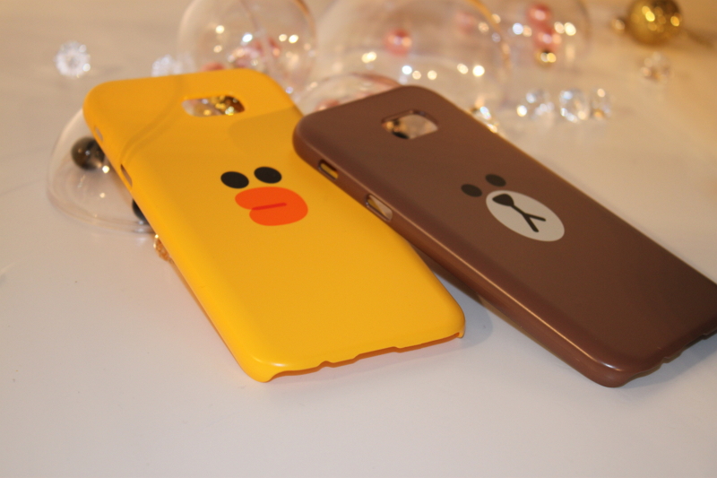 二月底前購買將可擁有 LINE FRIENDS 聯名限量手機背蓋。(記者劉季清攝)