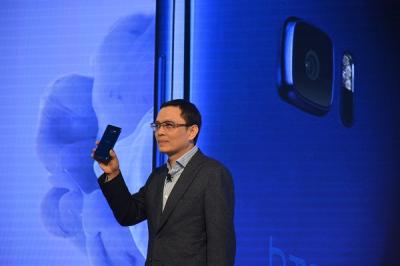 為迎接 U Ultra/U Play 兩款新機,HTC 特別作了 3 首小詩! 為迎接 U Ultra/U Play 兩款新機,HTC 特別作了 3 首小詩!