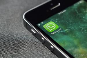 LINE 也該學學了?WhatsApp 將加入「訊息收回」功能! LINE 也該學學了?WhatsApp 將加入「訊息收回」功能!