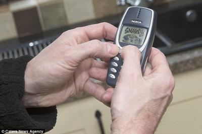 連用 17 年也不壞!這支 Nokia 3310 今年卻遇到一個致命問題... 連用 17 年也不壞!這支 Nokia 3310 今年卻遇到一個致命問題...