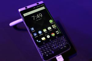 BlackBerry 手機回來了!KEYone 五大特色搶先看 BlackBerry 手機回來了!KEYone 五大特色搶先看