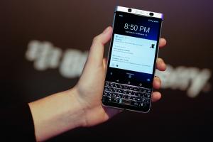 黑莓新機 KEYone 的一大特色,能挑戰 iPhone 7、Galaxy S7? 黑莓新機 KEYone 的一大特色,能挑戰 iPhone 7、Galaxy S7?