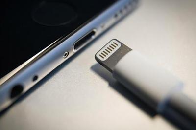 融合 Lightning、Type-C?新款 iPhone 連接埠將有大改變! 融合 Lightning、Type-C?新款 iPhone 連接埠將有大改變!