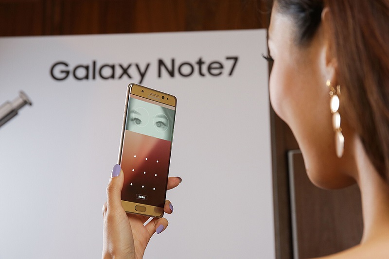 虹膜辨識解鎖首先在 Galaxy Note 7 上出現(圖/Samsung)