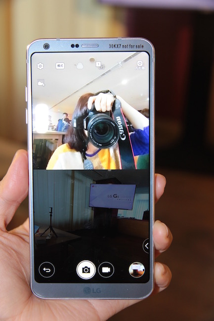 可以拍出 1:1 的方形相片（記者劉季清攝）