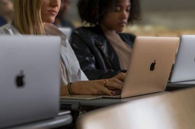 Google 已搶下半壁江山，Apple 如何在教育市場逆轉勝？