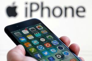 【30 秒精華片】台灣手機市場衰退中?本週 5 大科技新聞速覽! 【30 秒精華片】台灣手機市場衰退中?本週 5 大科技新聞速覽!