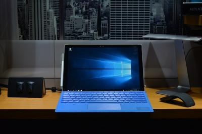 LINE 談公事會抓狂?微軟 Microsoft Teams 登台救企業! LINE 談公事會抓狂?微軟 Microsoft Teams 登台救企業!