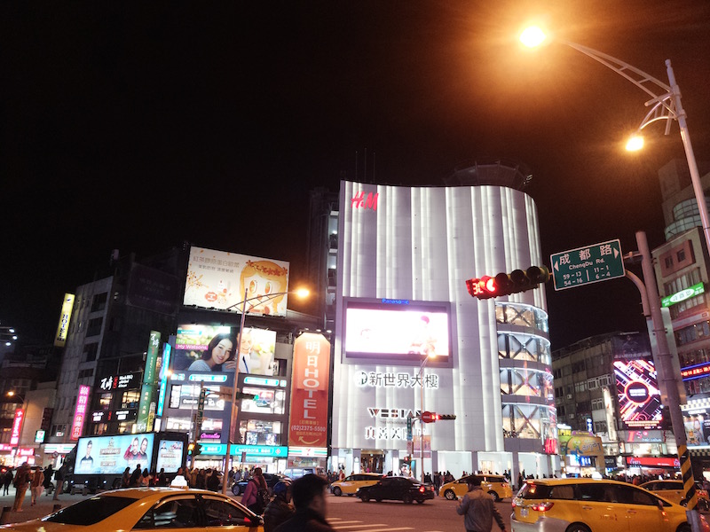 美圖 T8 夜晚實拍(記者劉季清攝)
