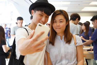 他牌手機廠很煩惱?80 % 年輕消費者都想買 iPhone! 他牌手機廠很煩惱?80 % 年輕消費者都想買 iPhone!