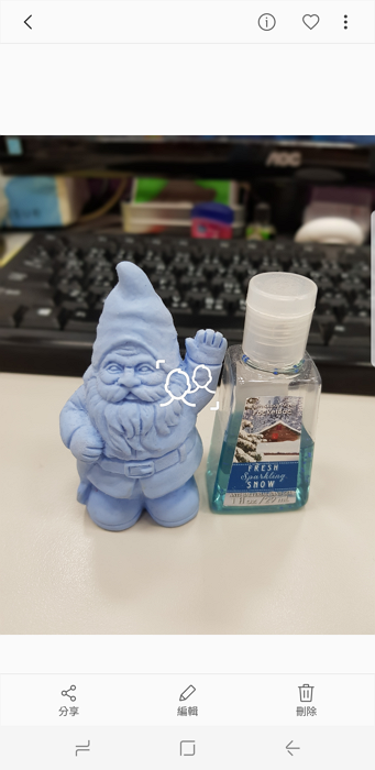 切換景深功能可在拍照後由手動調整。