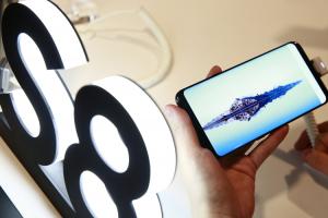 搶市占出殺招?Galaxy S8 國外推租一送一! 搶市占出殺招?Galaxy S8 國外推租一送一!