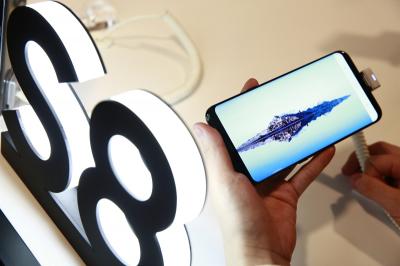 搶市占出殺招?Galaxy S8 國外推租一送一! 搶市占出殺招?Galaxy S8 國外推租一送一!