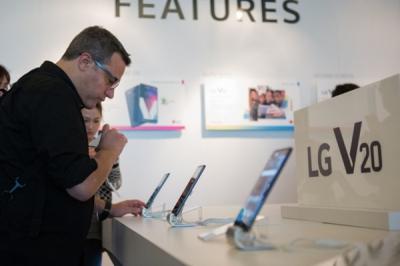 LG 年度真旗艦 V30 將用上 OLED 螢幕? 傳 9 月將發表 LG 年度真旗艦 V30 將用上 OLED 螢幕? 傳 9 月將發表