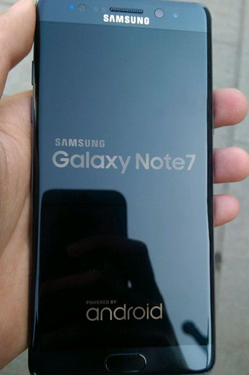 正面開機清楚顯示是 Galaxy Note 7。(圖片來源/droidholic)