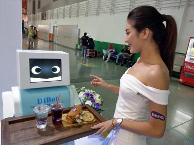 [2017 Computex]外場服務生要失業了？明基送餐機器人 DiBot 首度亮相