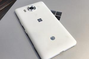 Windows Mobile 全新系統開發中?傳微軟正在測試秘密硬體裝置! Windows Mobile 全新系統開發中?傳微軟正在測試秘密硬體裝置!